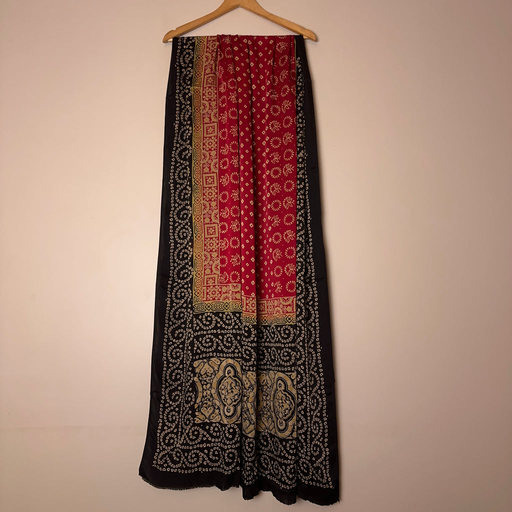 Surkh o Kaala Dupatta